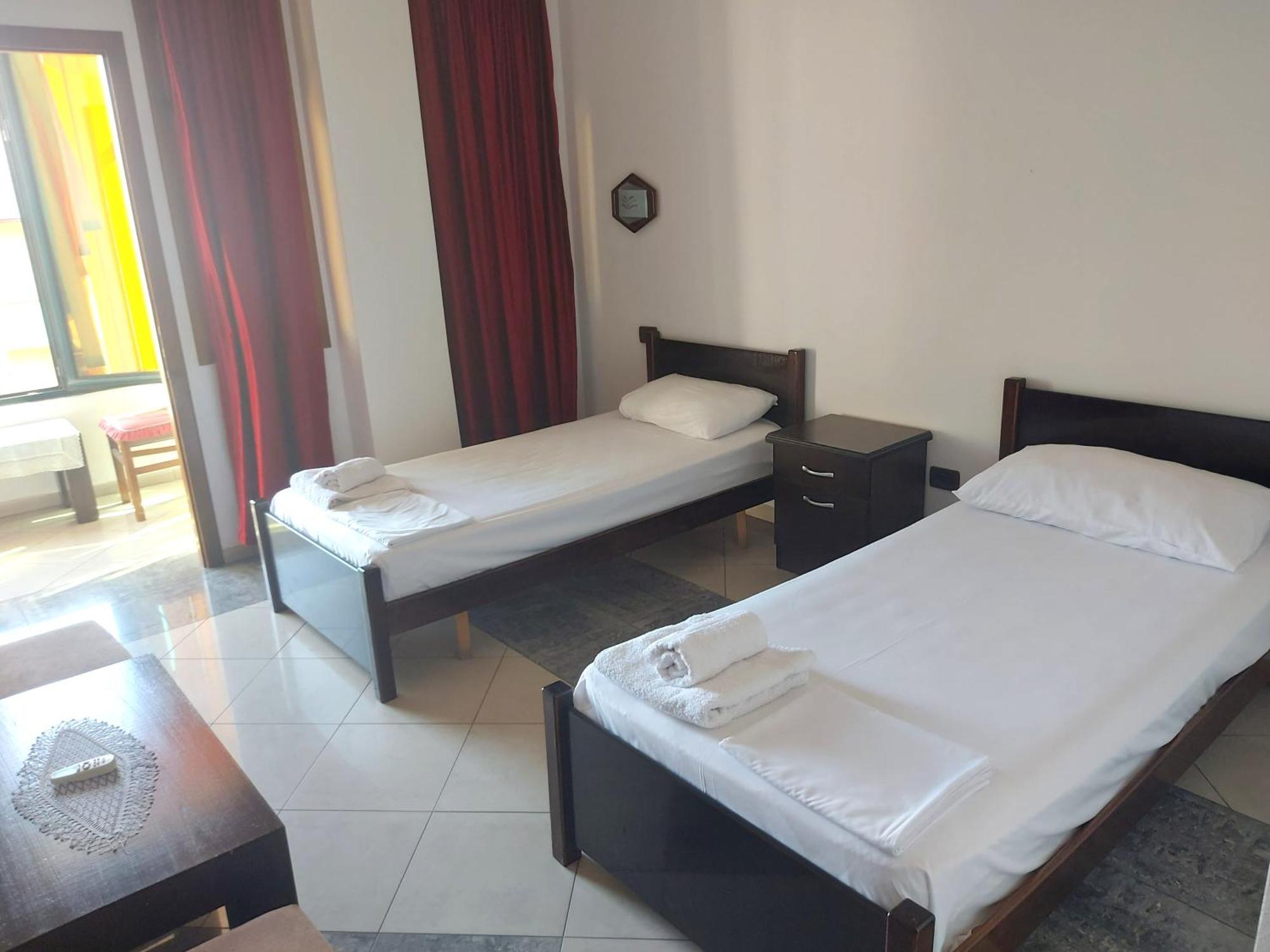 Hotel W Bush Square Fushe-Kruje Dış mekan fotoğraf